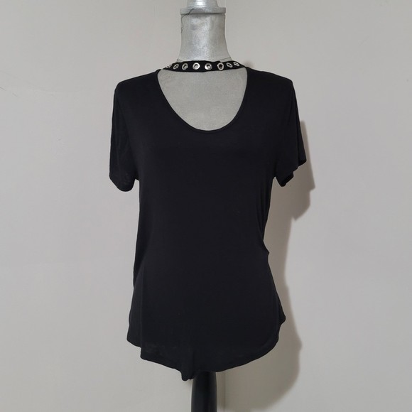 M Charlotte Russe grommet collar cut out tee short sleeve v tail black goth - Picture 2 of 10